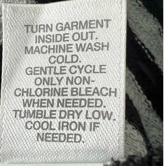 J. Jill WearEver Tunic Top Women’s Sz PS Small Black Gray Stripes NWT Travel - Picture 11 of 12